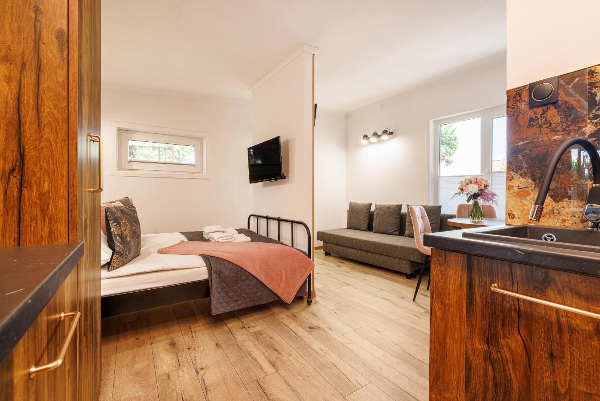 Dom Goscinny Marta - Pokoje, Apartamenty, Domki Krynica Morska Habitación foto